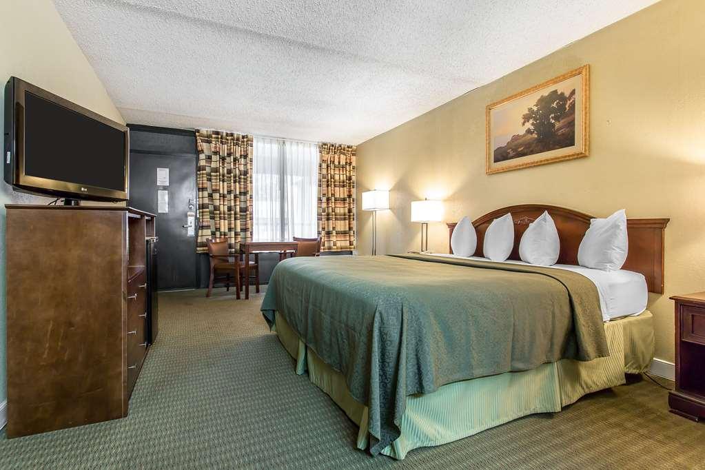 Rodeway Inn Lawton Quarto foto