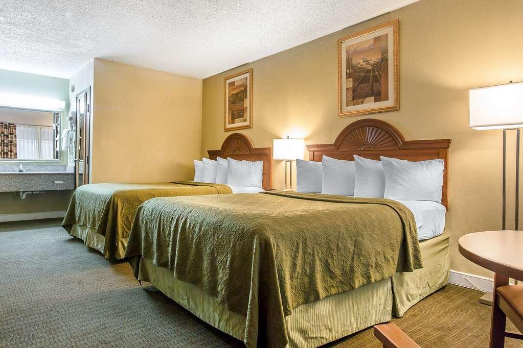 Rodeway Inn Lawton Quarto foto