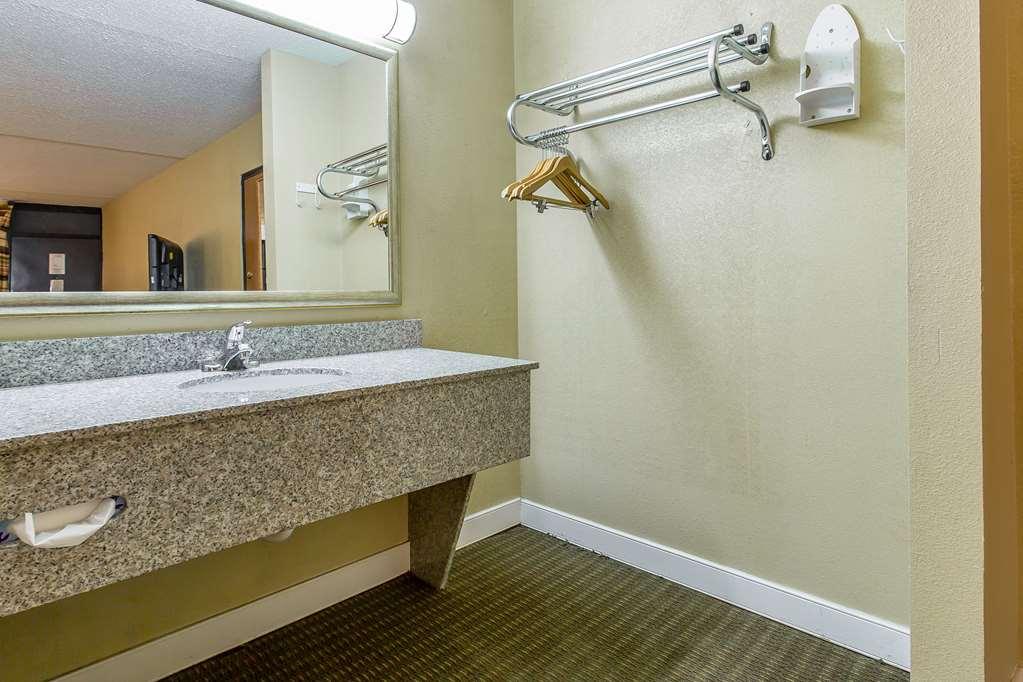 Rodeway Inn Lawton Quarto foto